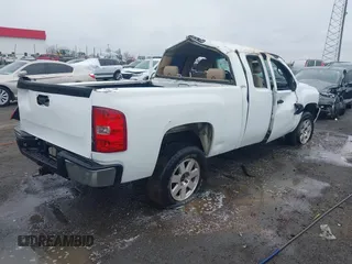 2009 Chevrolet Silverado 1500 LT with VIN 1GCEK29J69Z290440, listed as a IAAI auction lot 41469678 with 278,325 mi miles. Bid and sale history available at carsss.com. Image 4.