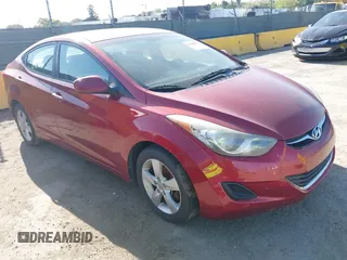 2013 Hyundai Elantra GLS z VIN 5NPDH4AE3DH363610, wystawiony jako IAAI lot #42100303 z przebiegiem 156 511 mil mil oraz . Historia ofert i sprzedaży dostępna na DreamBid. Obrazek 1.