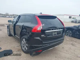 2017 Volvo XC60 Inscription with VIN YV440MDU8H2039258, listed as a IAAI auction lot 41748463 with 70,643 mi miles. Bid and sale history available at carsss.com. Image 3.
