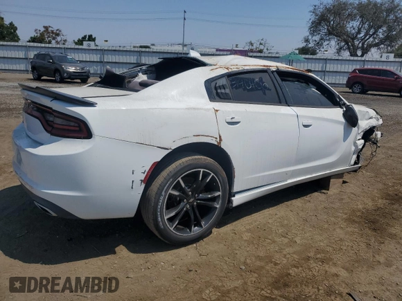 2017 Dodge Charger SXT with VIN 2C3CDXHG4HH666804, listed as a Copart auction lot 61845014 with 92,372 mi miles and Salvage Title. Bid and sale history available at carsss.com. Image 3.