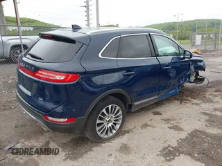 2018 Lincoln MKC Reserve z VIN 5LMCJ3D91JUL28728, wystawiony jako IAAI lot #42196869 z przebiegiem 60 541 mil mil oraz . Historia ofert i sprzedaży dostępna na DreamBid. Obrazek 4.
