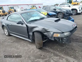 2004 Ford Mustang Standard with VIN 1FAFP406X4F151910, listed as a IAAI auction lot 41805991 with 172,524 mi miles. Bid and sale history available at carsss.com. Image 1.