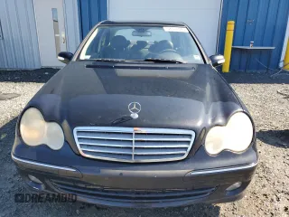 2005 Mercedes-Benz C 230 Kompressor with VIN WDBRF40J95F676990, listed as a Copart auction lot 58575345 with 211,230 mi miles and Clean title. Bid and sale history available at DreamBid. Image 5.