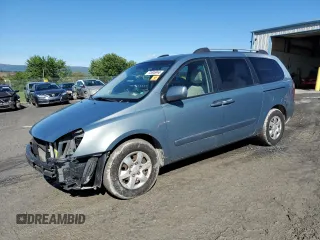 2008 Kia Sedona LX with VIN KNDMB233186216462, listed as a Copart auction lot 72605044 with 194,731 mi miles and Salvage Title. Bid and sale history available at carsss.com. Image 1.