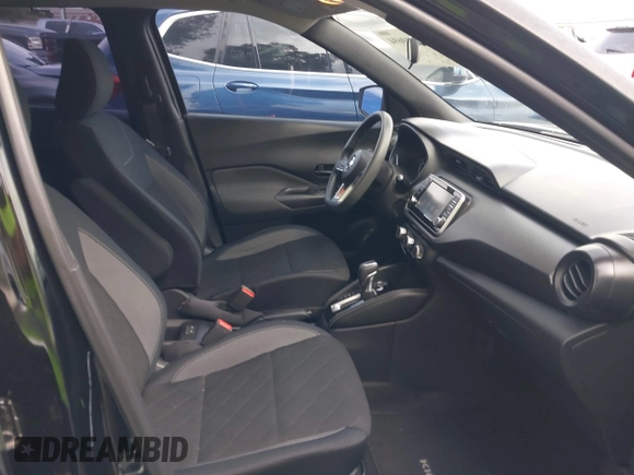 2018 Nissan Kicks S with VIN 3N1CP5CUXJL532514, listed as a IAAI auction lot 41919694 with 30,431 mi miles and . Bid and sale history available at carsss.com. Image 5.