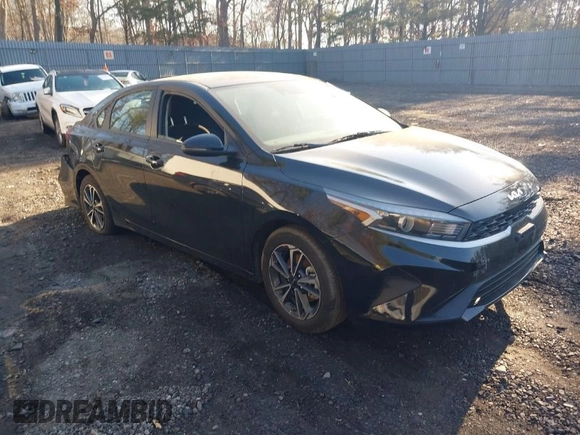 2024 Kia Forte LXS with VIN 3KPF24AD5RE719195, listed as a IAAI auction lot 41621875 with 4,579 mi miles. Bid and sale history available at carsss.com. Image 1.