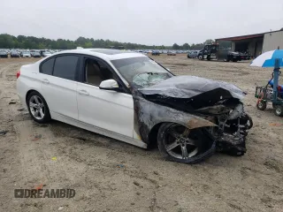 2012 BMW 3 Series 328i с VIN WBA3C1C50CF430403, выставлен на аукционе Copart как лот 56896395 с пробегом Не указан миль и Списание • Salvage title. История ставок и продаж доступна на DreamBid. Изображение 4.