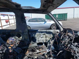 1991 Mitsubishi Montero z VIN 2BG70124X43000753, wystawiony jako IAAI lot #42055421 z przebiegiem Nie podano mil oraz . Historia ofert i sprzedaży dostępna na DreamBid. Obrazek 5.