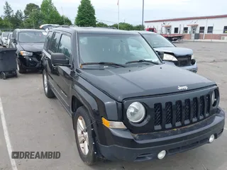 2015 Jeep Patriot Latitude z VIN 1C4NJRFBXFD169475, wystawiony jako IAAI lot #42194444 z przebiegiem 197 456 mil mil oraz . Historia ofert i sprzedaży dostępna na DreamBid. Obrazek 1.