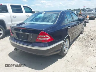 2006 Mercedes-Benz C 230 Sport z VIN WDBRF52H46F775766, wystawiony jako IAAI lot #42644727 z przebiegiem 173 344 mil mil oraz . Historia ofert i sprzedaży dostępna na DreamBid. Obrazek 4.