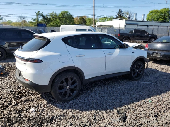 2024 Dodge Hornet GT Plus with VIN ZACNDFBN9R3A26665, listed as a Copart auction lot 54555225 with 8,453 mi miles and Salvage title. Bid and sale history available at DreamBid. Image 3.