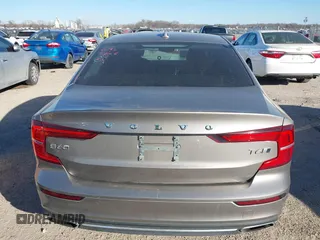 2019 Volvo S60 Inscription with VIN 7JRA22TL9KG001806, listed as a IAAI auction lot 41391582 with 97,189 mi miles. Bid and sale history available at carsss.com. Image 16.