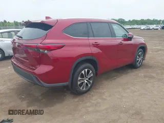 2021 Toyota Highlander XLE with VIN 5TDGZRBH4MS544628, listed as a IAAI auction lot 42495084 with 82,497 mi miles and . Bid and sale history available at DreamBid. Image 4.