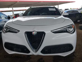 2018 Alfa Romeo Stelvio Ti Sport z VIN ZASFAKNNXJ7B93846, wystawiony jako IAAI lot #42212693 z przebiegiem Nie podano mil oraz . Historia ofert i sprzedaży dostępna na DreamBid. Obrazek 13.