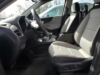 2020 Chevrolet Equinox LS z VIN 2GNAX5EV0L6201871, wystawiony jako Copart lot #48149225 z przebiegiem 102 373 mil mil oraz Czysty tytuł • Clean title. Historia ofert i sprzedaży dostępna na DreamBid. Obrazek 7.