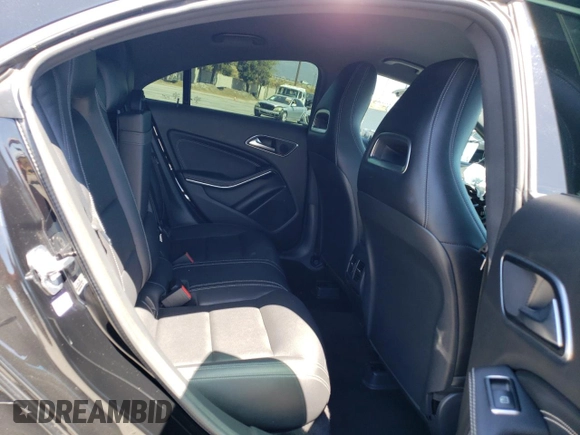 2019 Mercedes-Benz CLA 250 with VIN WDDSJ4EBXKN711742, listed as a Copart auction lot 60651353 with 33,055 mi miles and . Bid and sale history available at DreamBid. Image 10.