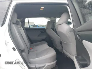 2022 Toyota Highlander LE z VIN 5TDBZRBH1NS216174, wystawiony jako IAAI lot #41903427 z przebiegiem 68 671 mil mil oraz . Historia ofert i sprzedaży dostępna na DreamBid. Obrazek 8.