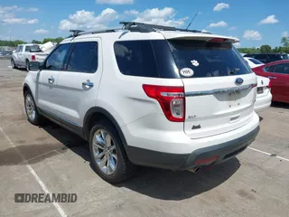 2013 Ford Explorer XLT z VIN 1FM5K7D83DGC28124, wystawiony jako IAAI lot #42331930 z przebiegiem 293 481 mil mil oraz . Historia ofert i sprzedaży dostępna na DreamBid. Obrazek 3.