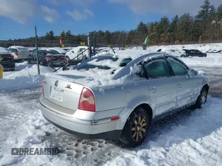 2003 Volkswagen Passat GL z VIN WVWMD63B23P440805, wystawiony jako IAAI lot #41545000 z przebiegiem 167 982 mil mil oraz . Historia ofert i sprzedaży dostępna na DreamBid. Obrazek 4.