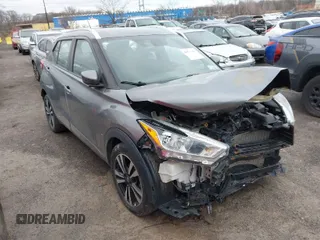 2019 Nissan Kicks S with VIN 3N1CP5CU9KL542551, listed as a IAAI auction lot 41732325 with 143,774 mi miles. Bid and sale history available at carsss.com. Image 1.