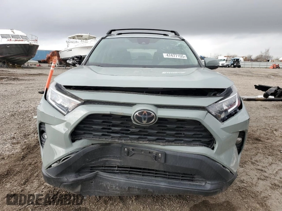 2019 Toyota RAV4 XLE with VIN 2T3W1RFV4KW005960, listed as a Copart auction lot 47477155 with 31,226 mi miles and Salvage Title. Bid and sale history available at carsss.com. Image 5.
