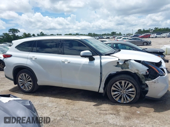 2023 Toyota Highlander L with VIN 5TDKDRAH3PS044054, listed as a IAAI auction lot 42464813 with 38,681 mi miles and . Bid and sale history available at DreamBid. Image 14.