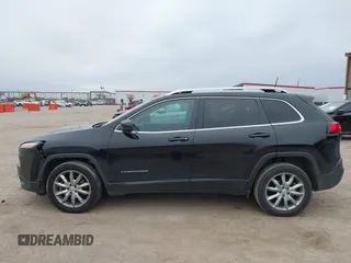 2017 Jeep Cherokee Limited with VIN 1C4PJLDB2HD231916, listed as a IAAI auction lot 41633365 with 112,256 mi miles. Bid and sale history available at carsss.com. Image 14.