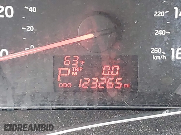 2015 Kia Sorento LX with VIN 5XYKTDA79FG584016, listed as a IAAI auction lot 41703361 with 123,265 mi miles. Bid and sale history available at carsss.com. Image 15.