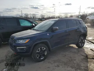 2018 Jeep Compass Trailhawk with VIN 3C4NJDDB4JT373701, listed as a Copart auction lot 87695675 with 90,005 mi miles and Clean Title. Bid and sale history available at carsss.com. Image 1.