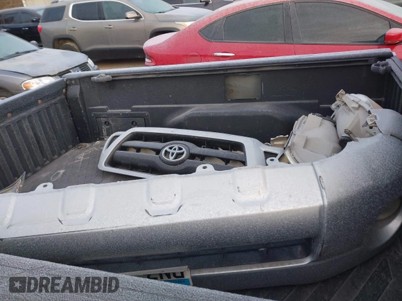 2006 Toyota Tacoma with VIN 5TEUU42N26Z238253, listed as a IAAI auction lot 41249690 with 226,094 mi miles. Bid and sale history available at carsss.com. Image 12.