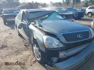 2001 Lexus LS 430 with VIN JTHBN30F710025252, listed as a IAAI auction lot 42004332 with 126,306 mi miles. Bid and sale history available at carsss.com. Image 6.