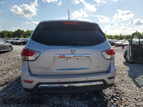 2015 Nissan Pathfinder S z VIN 5N1AR2MNXFC633135, wystawiony jako Copart lot #57804525 z przebiegiem 139 929 mil mil oraz Szkoda całkowita • Salvage title. Historia ofert i sprzedaży dostępna na DreamBid. Obrazek 6.