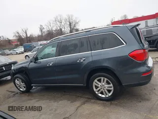 2015 Mercedes-Benz GL-Class GL 450 with VIN 4JGDF6EE7FA516507, listed as a IAAI auction lot 41543310 with 186,164 mi miles. Bid and sale history available at carsss.com. Image 14.