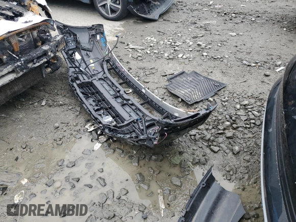 2021 Audi e-tron Prestige z VIN WA1VAAGE2MB004310, wystawiony jako Copart lot #60638165 z przebiegiem 34 576 mil mil oraz Szkoda całkowita • Salvage title. Historia ofert i sprzedaży dostępna na DreamBid. Obrazek 13.