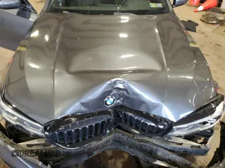 2021 BMW 3 Series 330i z VIN 3MW5R1J00M8B81609, wystawiony jako Copart lot #58311755 z przebiegiem 63 666 mil mil oraz Szkoda całkowita • Salvage title. Historia ofert i sprzedaży dostępna na DreamBid. Obrazek 11.