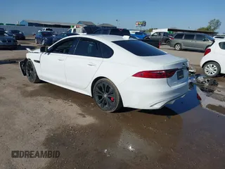 2024 Jaguar XF R-Dynamic SE z VIN SAJBL4GX6RCY95873, wystawiony jako IAAI lot #41059878 z przebiegiem 7 956 mil mil oraz . Historia ofert i sprzedaży dostępna na DreamBid. Obrazek 3.