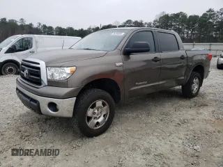 2010 Toyota Tundra z VIN 5TFDW5F16AX101341, wystawiony jako Copart lot #86499684 z przebiegiem 246 897 mil mil oraz Szkoda całkowita • Salvage title. Historia ofert i sprzedaży dostępna na DreamBid. Obrazek 1.