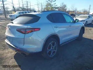 2022 Alfa Romeo Stelvio Ti with VIN ZASPAKBN0N7D32302, listed as a IAAI auction lot 41281429 with 1 mi miles. Bid and sale history available at carsss.com. Image 4.