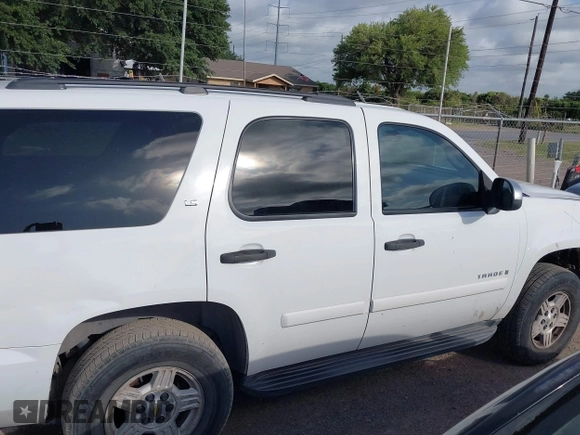 2007 Chevrolet Tahoe LS с VIN 1GNFC13C67R374977, выставлен на аукционе IAAI как лот 42434986 с пробегом 167 991 миль миль и . История ставок и продаж доступна на DreamBid. Изображение 14.