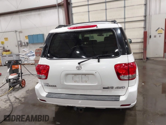 2005 Toyota Sequoia SR5 with VIN 5TDBT44A85S245126, listed as a IAAI auction lot 41559596 with 236,256 mi miles and . Bid and sale history available at DreamBid. Image 17.