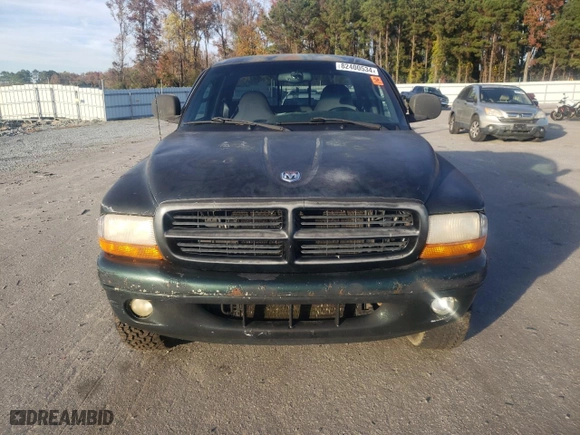 2000 Dodge Dakota Sport with VIN 1B7GG22N1YS574461, listed as a Copart auction lot 82400534 with 196,641 mi miles and Clean Title. Bid and sale history available at carsss.com. Image 5.