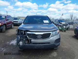 2012 Kia Sorento LX with VIN 5XYKT3A13CG283758, listed as a IAAI auction lot 41869331 with 192,187 mi miles. Bid and sale history available at carsss.com. Image 6.