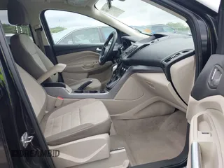 2013 Ford Escape SE z VIN 1FMCU9GX0DUB85914, wystawiony jako IAAI lot #42161300 z przebiegiem 185 255 mil mil oraz . Historia ofert i sprzedaży dostępna na DreamBid. Obrazek 5.