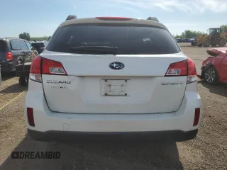 2014 Subaru Outback 2.5i Prem with VIN 4S4BRGBC8E3271940, listed as a Copart auction lot 61372234 with 0 mi miles and Non Repairable. Bid and sale history available at carsss.com. Image 6.