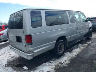 2006 Ford Econoline Passenger XL with VIN 1FBSS31L96DA85262, listed as a IAAI auction lot 41283793 with 325,912 mi miles and . Bid and sale history available at DreamBid. Image 4.