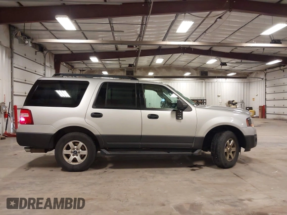 2015 Ford Expedition XL with VIN 1FMJU1GT2FEF24210, listed as a IAAI auction lot 42146158 with 213,276 mi miles and . Bid and sale history available at DreamBid. Image 14.
