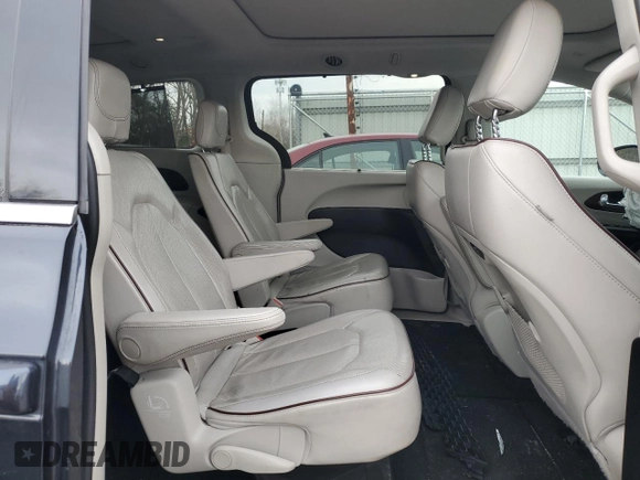 2020 Chrysler Pacifica Limited with VIN 2C4RC1GG5LR163048, listed as a Copart auction lot 47285625 with 129,828 mi miles and Salvage title. Bid and sale history available at DreamBid. Image 11.