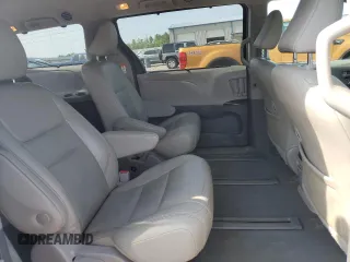 2019 Toyota Sienna XLE with VIN 5TDDZ3DC5KS221137, listed as a Copart auction lot 60358185 with 105,767 mi miles and Salvage title. Bid and sale history available at DreamBid. Image 11.
