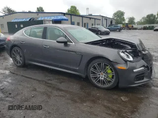2016 Porsche Panamera S E-Hybrid z VIN WP0AD2A77GL040200, wystawiony jako Copart lot #56223035 z przebiegiem 113 659 mil mil oraz Szkody całkowita. Historia ofert i sprzedaży dostępna na DreamBid. Obrazek 4.