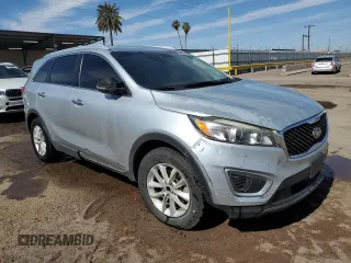 2018 Kia Sorento LX V6 with VIN 5XYPGDA59JG420766, listed as a Copart auction lot 46072115 with 270,019 mi miles and Clean Title. Bid and sale history available at carsss.com. Image 4.